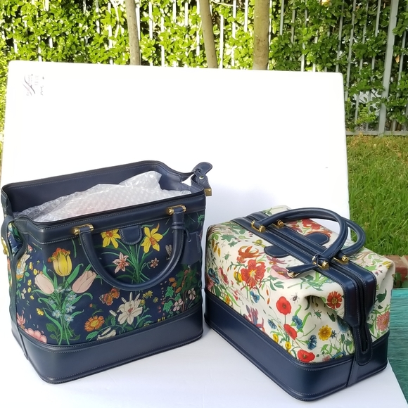 Vintage Rare Gucci White Flora Train case style Boston Vanity handbag - Picture 3 of 16